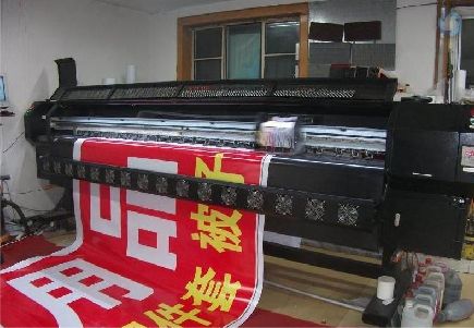 长顺喷绘广告分辨率是多少？